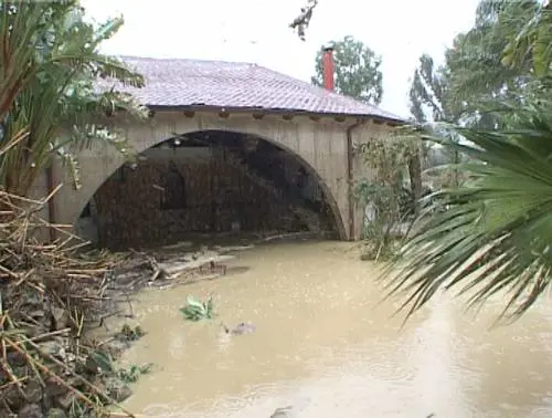 Il Nord sotto la neve: 
Milano-Lecco bloccata 
Genova: chiusa l'A12