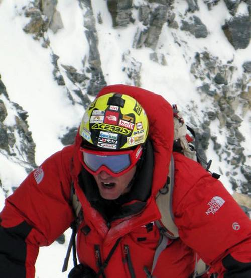 Moro in vetta al Makalu 
mai violato in inverno