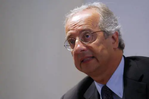 Veltroni: "Mi ha scritto Obama"  
Ma il testo era una fotocopia