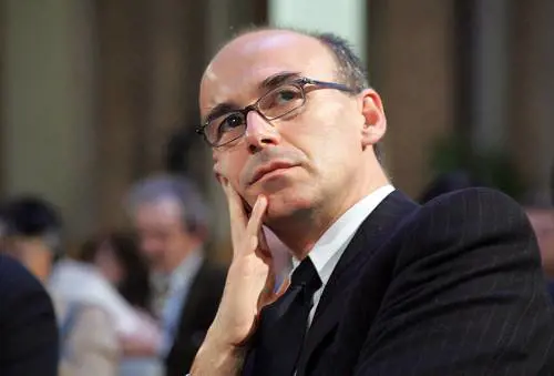 Il progetto "innovativo" proposto da Soru:  
copia-incolla dalla tesi di laurea di una ragazza