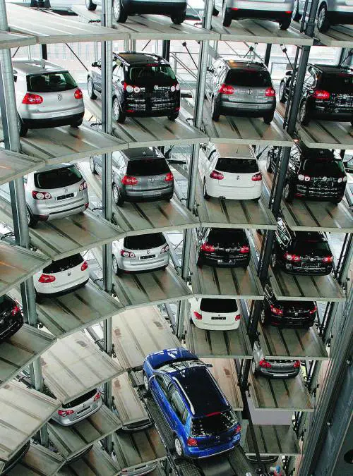 «Auto allo sbando senza una vera politica europea»