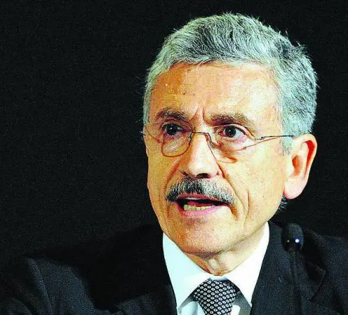 DAlema si dice preoccupato Per il Pd? No, per lAfrica...