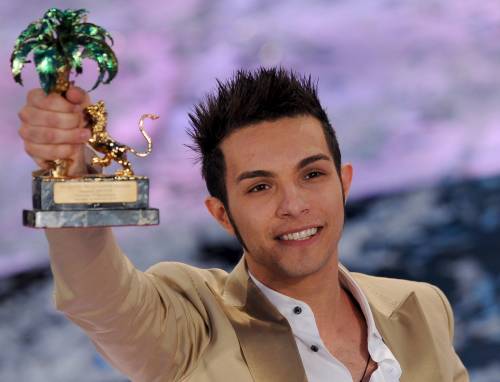 Marco Carta vince 
il Festival, e Bonolis 
risuscita Sanremo