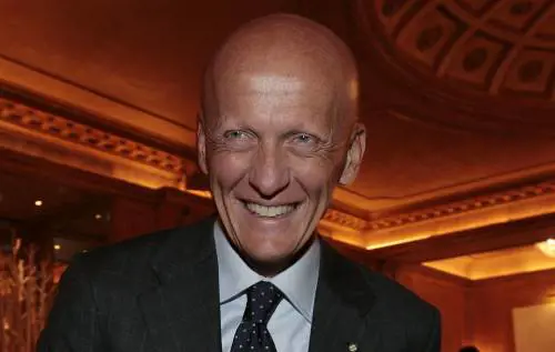 Collina: "Doppio arbitro 
e cartellino arancione"