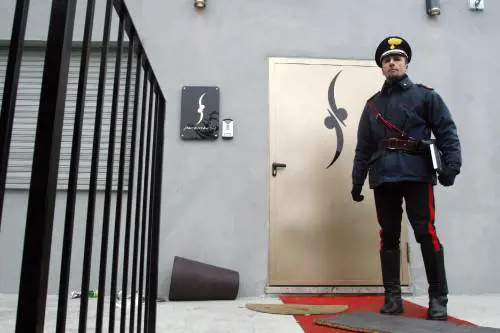 Aggressione con i machete in disco: 
un morto e cinque feriti tra i cinesi