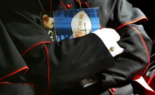 Vaticano: aumentano, di poco, 
cattolici e vocazioni nel mondo