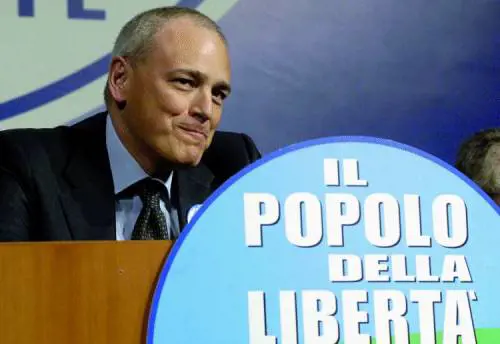 «Caro ministro, resto al Senato. Se possibile»