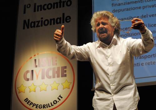 Grillo si fa il suo partito: 
arrivano i candidati-sbirri