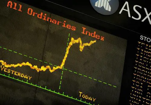 Borse, il Mibtel torna positivo. Crollano i Bot
