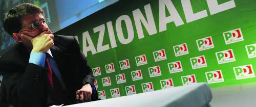 Franceschini per battere Berlusconi sinventa cavaliere. DellApocalisse Il segretario democratico chiama alle armi in vista delle Europee: «Premier clerico-fascista. Se vince, inimmaginabile ciò che farà»