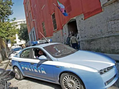 Il signor X, fantasma in ufficio 
celebrità al banco del mercato