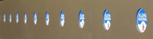 La Fiamma rimane accesa su magliette e libri