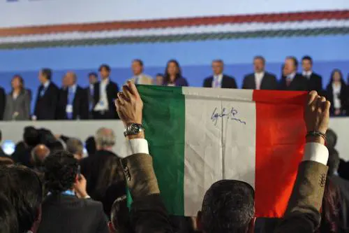 La Fiamma spegne il ’900 e la sua eredità di simboli