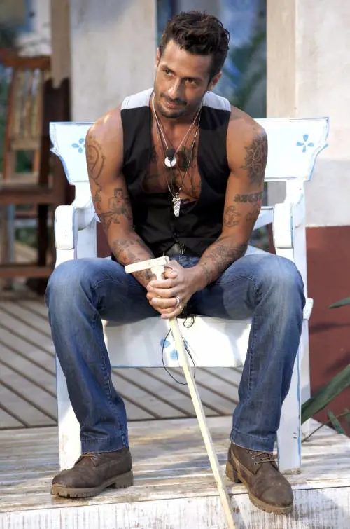 Codacons: ricorsi contro il televoto sospetto. Mediaset: tutto regolare, il notaio conferma