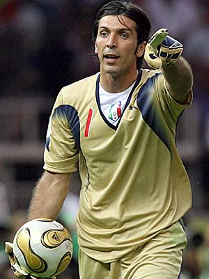 Buffon sponsor di Cassano 
"Erede di Baggio e Del Piero"