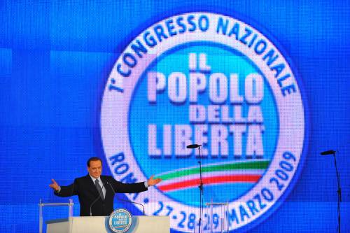 Berlusconi: "La sinistra non cambia 
Noi l'unico governo possibile in Italia"