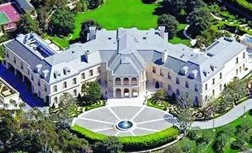 Una villa miliardaria? 
La vende il cane