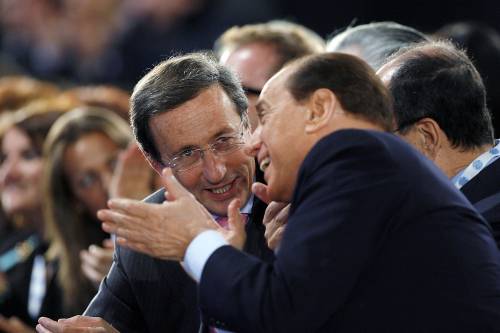 Oggi Berlusconi dà il "la" alle riforme 
Fini: "Sì a una modifica della Carta"