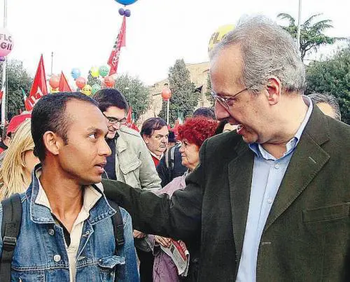 Da Bertinotti a Veltroni, lo show degli scomparsi come a "Chi l'ha visto?"