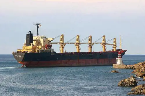 Pirati ancora all'assalto di navi: 
altri 5 sequestri sulle coste somale