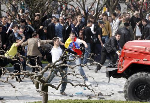 Moldova, anticomunisti 
assaltano il parlamento: 
uffici in fiamme, un morto