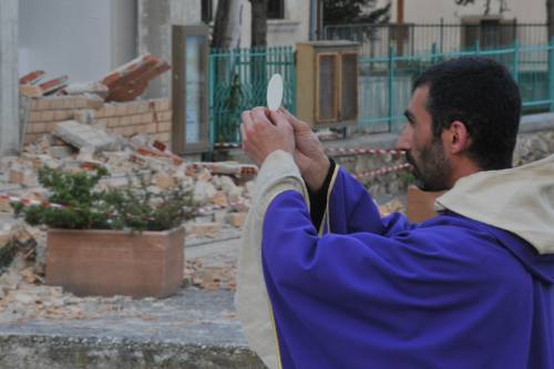 Oggi i funerali solenni delle vittime: il giorno del dolore