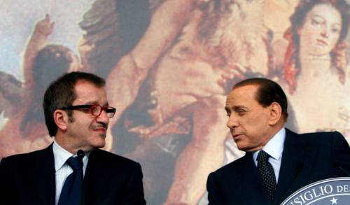 Sicurezza, Berlusconi: "Chiarimento con Maroni 
I Cie non riapriranno le porte a mille clandestini"