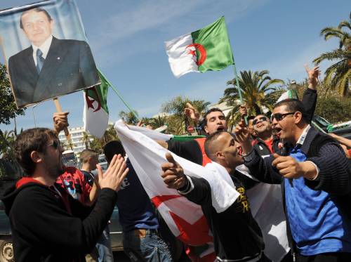 Algeria, 90% a Bouteflika  
L'opposizione: "Voti falsi"