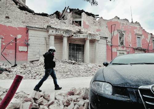 Scandalo palazzi, nei pilastri sabbia di mare 