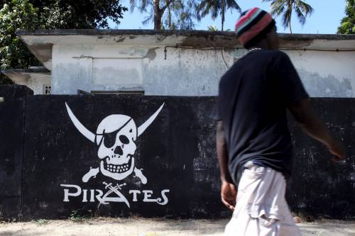 Somalia, blitz francese: catturati undici pirati