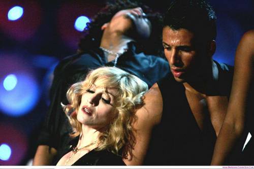Karim, il ballerino di Madonna 
"Ora mi stabilisco a Milano"
