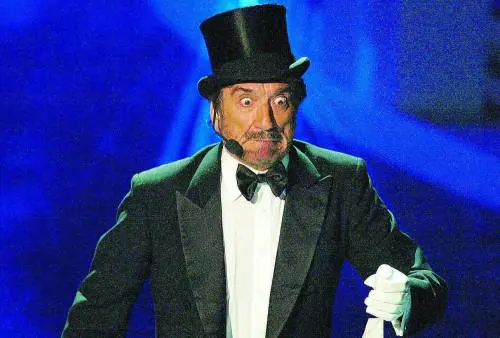 LArchivolto alla deriva convoca il G8 genovese