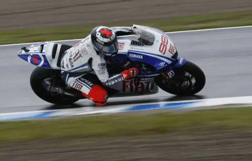 MotoGp, vince Lorenzo 
davanti a Rossi e Pedrosa