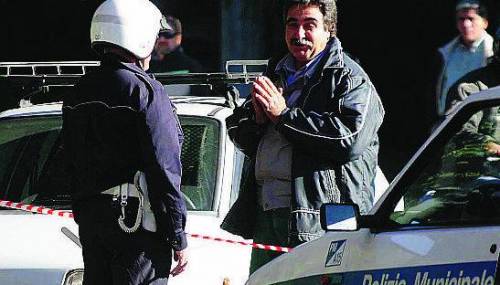 Il difensore civico: «Vigili urbani con l’istinto da cacciatori»