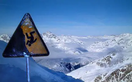 Valanga: sei scialpinisti 
uccisi in Tirolo. Due morti 
su Apuane e Valbondione