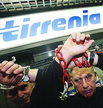 Tirrenia taglia le linee: salpa lo sciopero