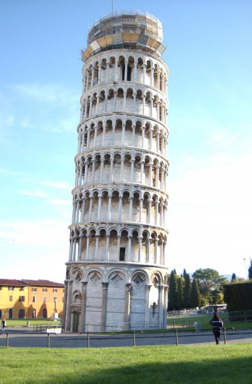 Fine delle certezze: la Torre di Pisa si raddrizza da sola
