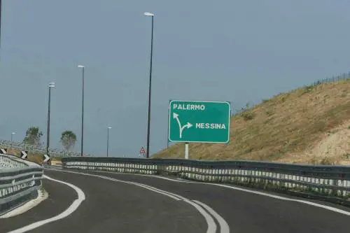 Palermo-Messina record: 
ogni km due casellanti