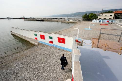 Sessi separati in spiaggia 
Talebani? No, triestini