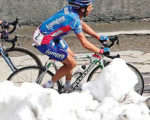 Parte il Giro del centenario 
e scompaiono le montagne