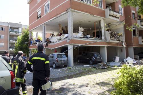 Tenta il suicidio col gas: ammazza due persone