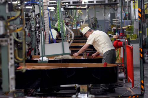 Istat, produzione industriale a picco: -23,8%