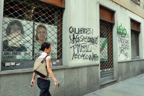 Torino, scritte anarchiche contro Calabresi