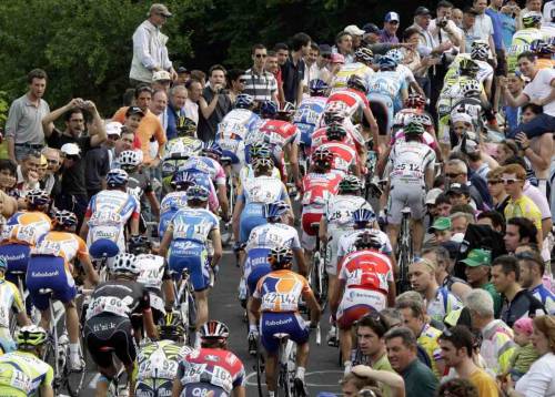 Il Giro fa finta di andare 
anche in montagna