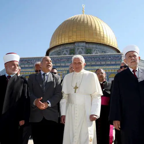 "Ratzinger mai stato nella Hitlerjugend"