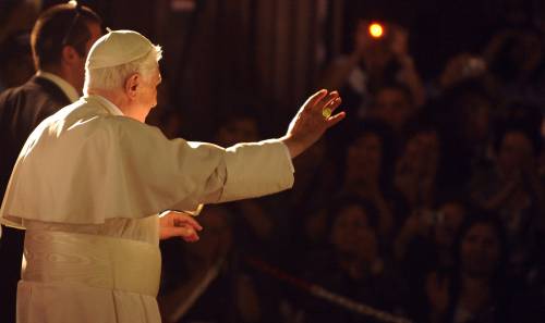 Benedetto XVI saluta 
Gerusalemme e Israele 
"La pace è possibile"