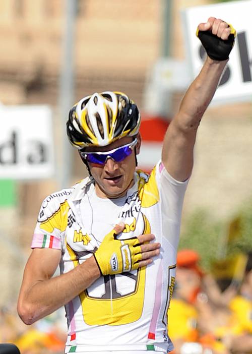 Giro, tappa a Siutsou 
E Di Luca resta in rosa
 
Horrillo in una scarpata