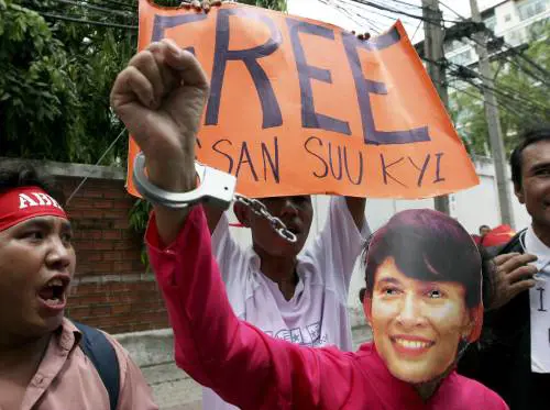 "Aung San Suu Kyi 
sta meglio, al processo 
si dichiarerà innocente"
