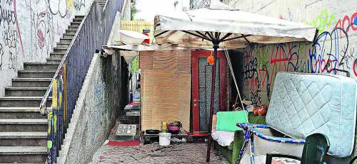 Allarme dell’Asl: 
"Campi rom bombe 
batteriologiche"