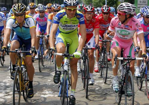 Il Giro tradisce Milano 
Lo sciopero dei ciclisti